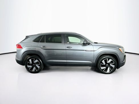 Used 2025 Volkswagen Atlas Cross Sport SE FWD image 10