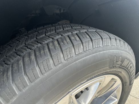 Used 2019 Chevrolet Silverado 1500 LTZ AWD/4WD image 28