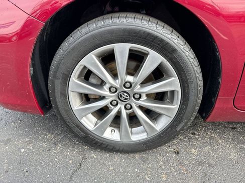 Used 2017 Toyota Camry XLE w/ Moonroof Package FWD image 10