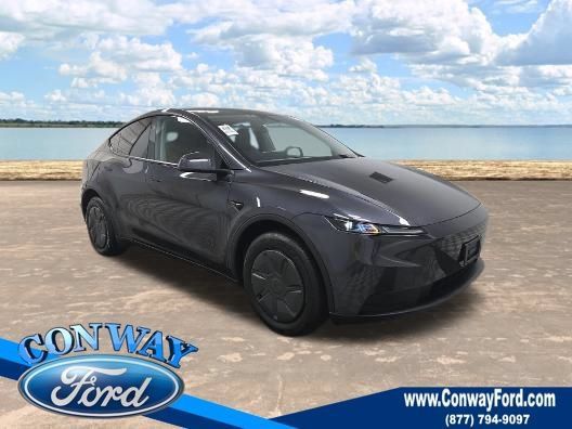 Used 2026 Tesla Model Y 2WD image 1