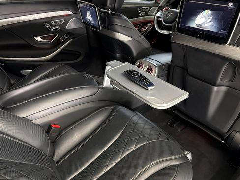 Used 2017 Mercedes-Benz S 550 Sedan image 32