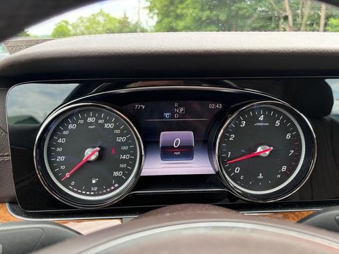 Used 2017 Mercedes-Benz E 300 4MATIC image 15