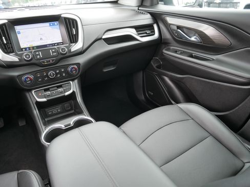 Used 2023 GMC Terrain SLT w/ Infotainment Package II AWD/4WD image 11