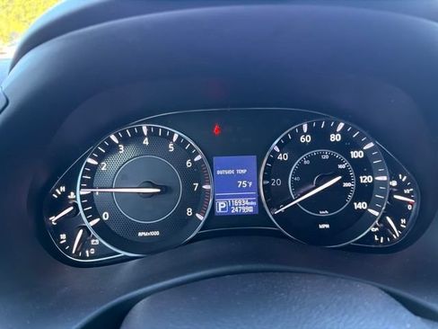 Used 2017 Nissan Armada Platinum w/ Captain Seat Package RWD image 14