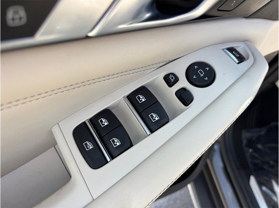 Used 2022 BMW X5 xDrive40i w/ Premium Package AWD/4WD image 22