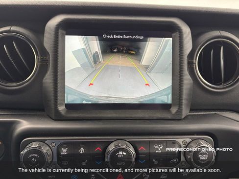 Used 2021 Jeep Wrangler Unlimited Sahara image 17