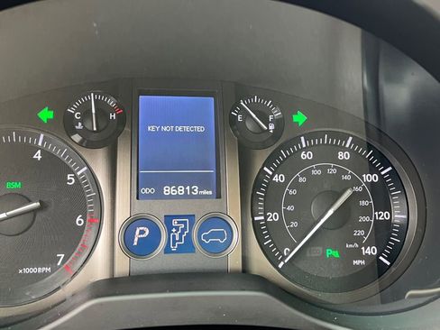 Used 2019 Lexus GX 460 Premium w/ Premium Package image 26