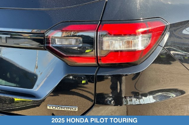 Certified 2025 Honda Pilot Touring image 31