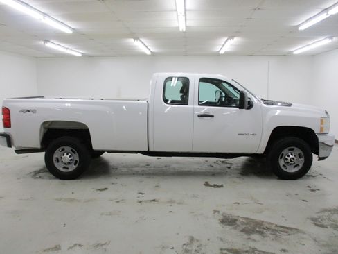 Used 2013 Chevrolet Silverado 2500 W/T AWD/4WD image 13