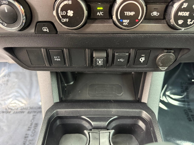 Certified 2020 Toyota Tacoma TRD Off-Road AWD/4WD image 26