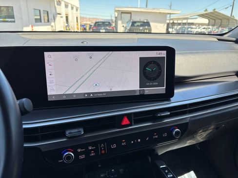 Used 2024 Kia Sorento S image 17