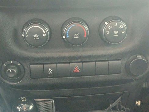 Used 2012 Jeep Wrangler Sport image 19