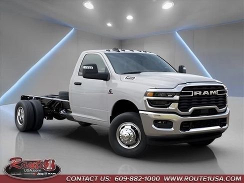New 2026 RAM 3500 Tradesman w/ Chrome Appearance Group A AWD/4WD image 6