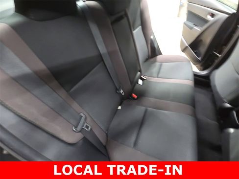 Used 2018 Toyota Corolla LE image 11