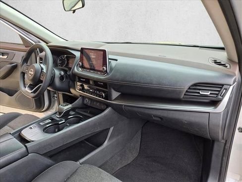 Used 2023 Nissan Rogue SV FWD image 21