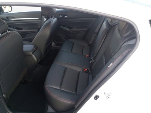 New 2025 Nissan Altima 2.5 SR image 13