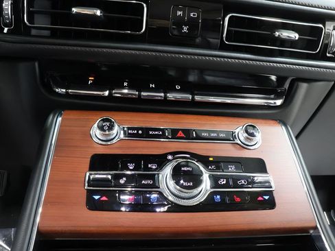 Used 2023 Lincoln Aviator Grand Touring w/ Equipment Group 301A image 9