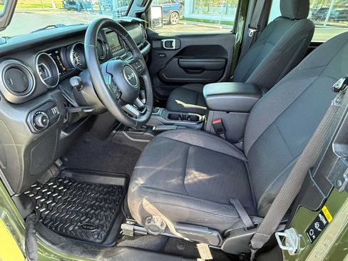 Used 2023 Jeep Wrangler Sport AWD/4WD image 15