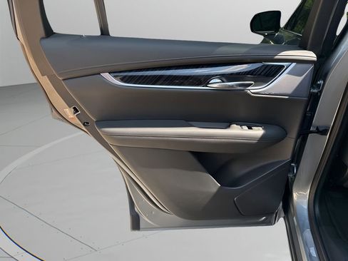 New 2025 Cadillac XT6 Premium Luxury w/ LPO, Floor Liner Package image 17