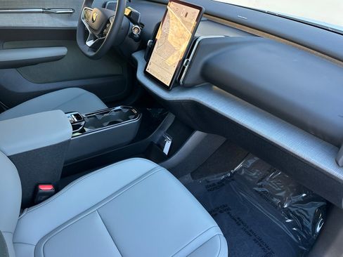 New 2026 Volvo EX30 Plus AWD/4WD image 13