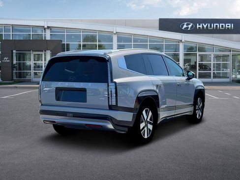 New 2026 Hyundai Ioniq 9 SEL w/ Tow & Go Package AWD/4WD image 7
