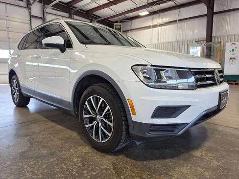 Used 2020 Volkswagen Tiguan SE FWD image 7