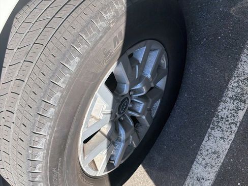 Certified 2023 Nissan Frontier SV w/ Technology Package image 5