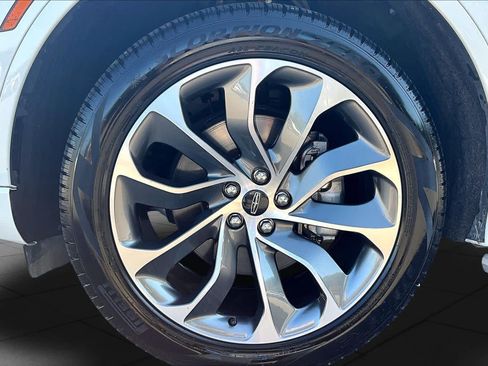 Used 2023 Lincoln Aviator Grand Touring w/ Equipment Group 301A AWD/4WD image 10