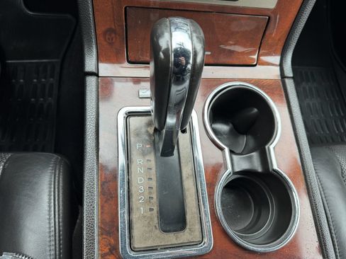 Used 2012 Lincoln Navigator L 4WD image 28