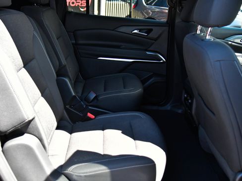Used 2024 Chevrolet Traverse LT FWD image 53