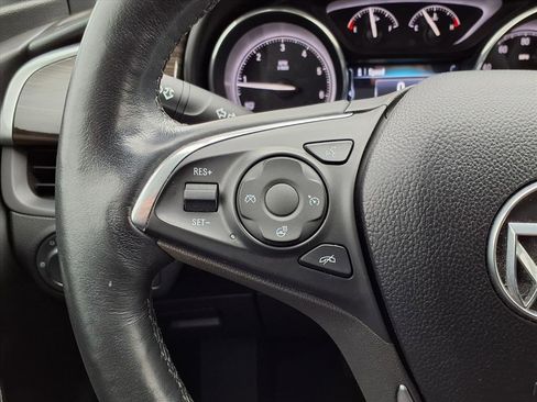 Used 2019 Buick Envision Essence image 17