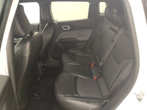 Used 2024 Jeep Compass Latitude AWD/4WD image 18