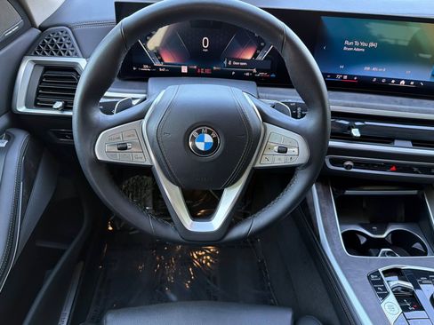 Used 2024 BMW X7 xDrive40i w/ Premium Package AWD/4WD image 18