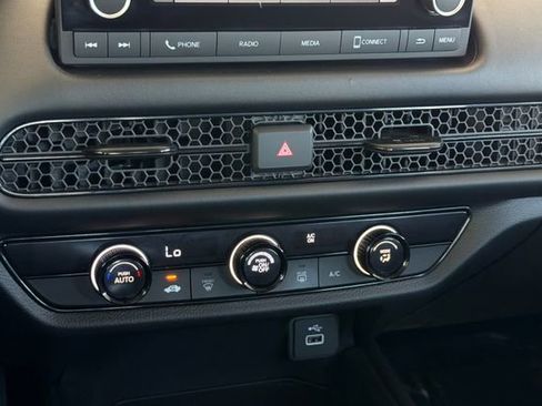 Certified 2024 Honda HR-V LX image 24