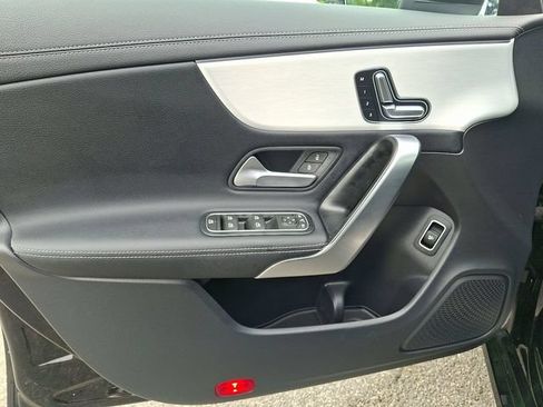 Used 2025 Mercedes-Benz CLA 250 image 12