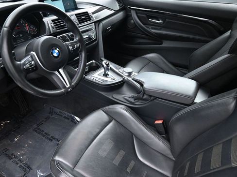 Used 2018 BMW M4 Coupe RWD image 16