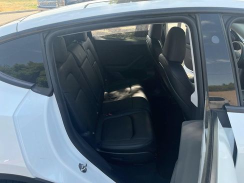 Used 2025 Tesla Model Y Long Range AWD/4WD image 27