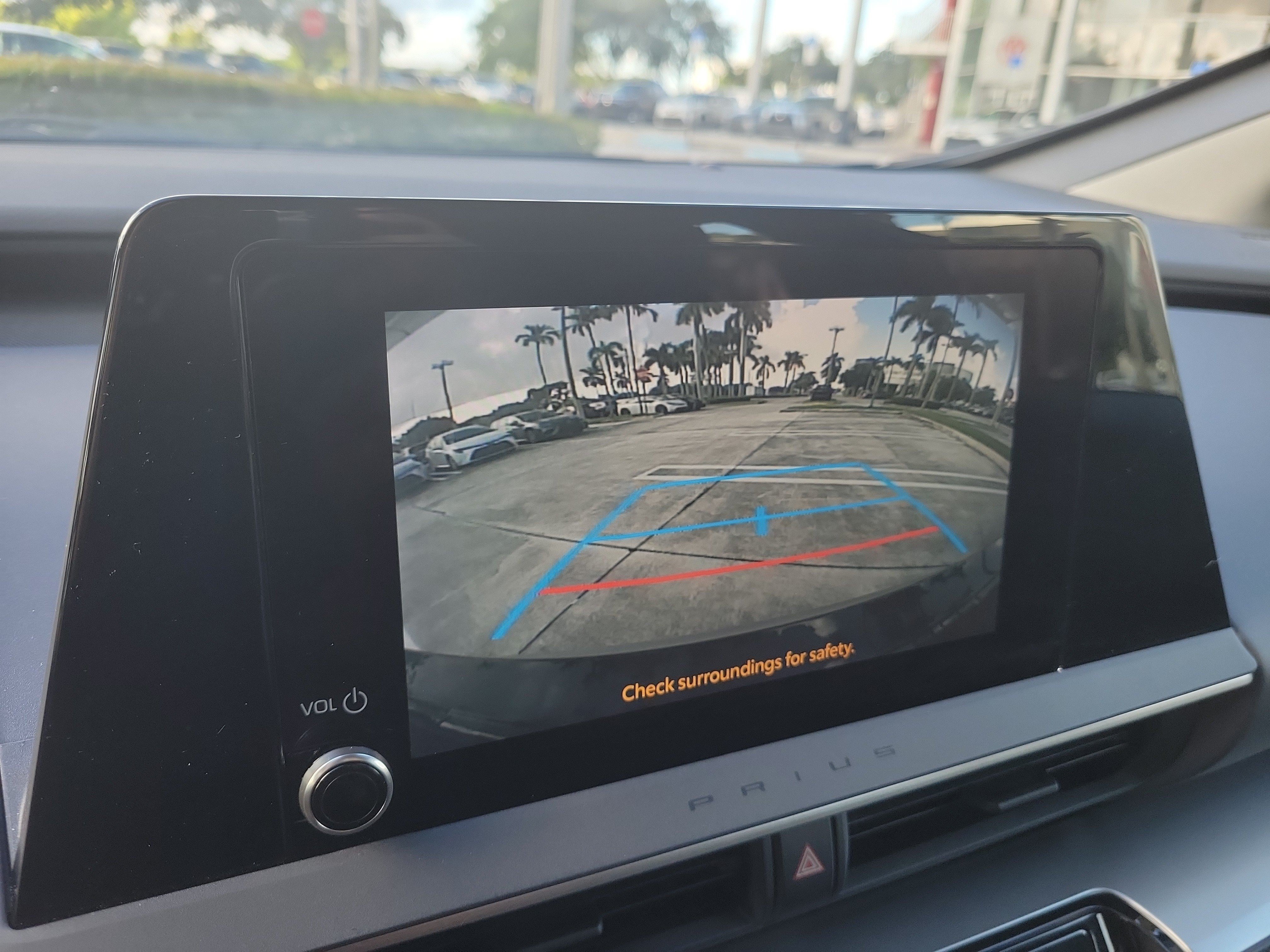 Used 2024 Toyota Prius LE FWD image 29