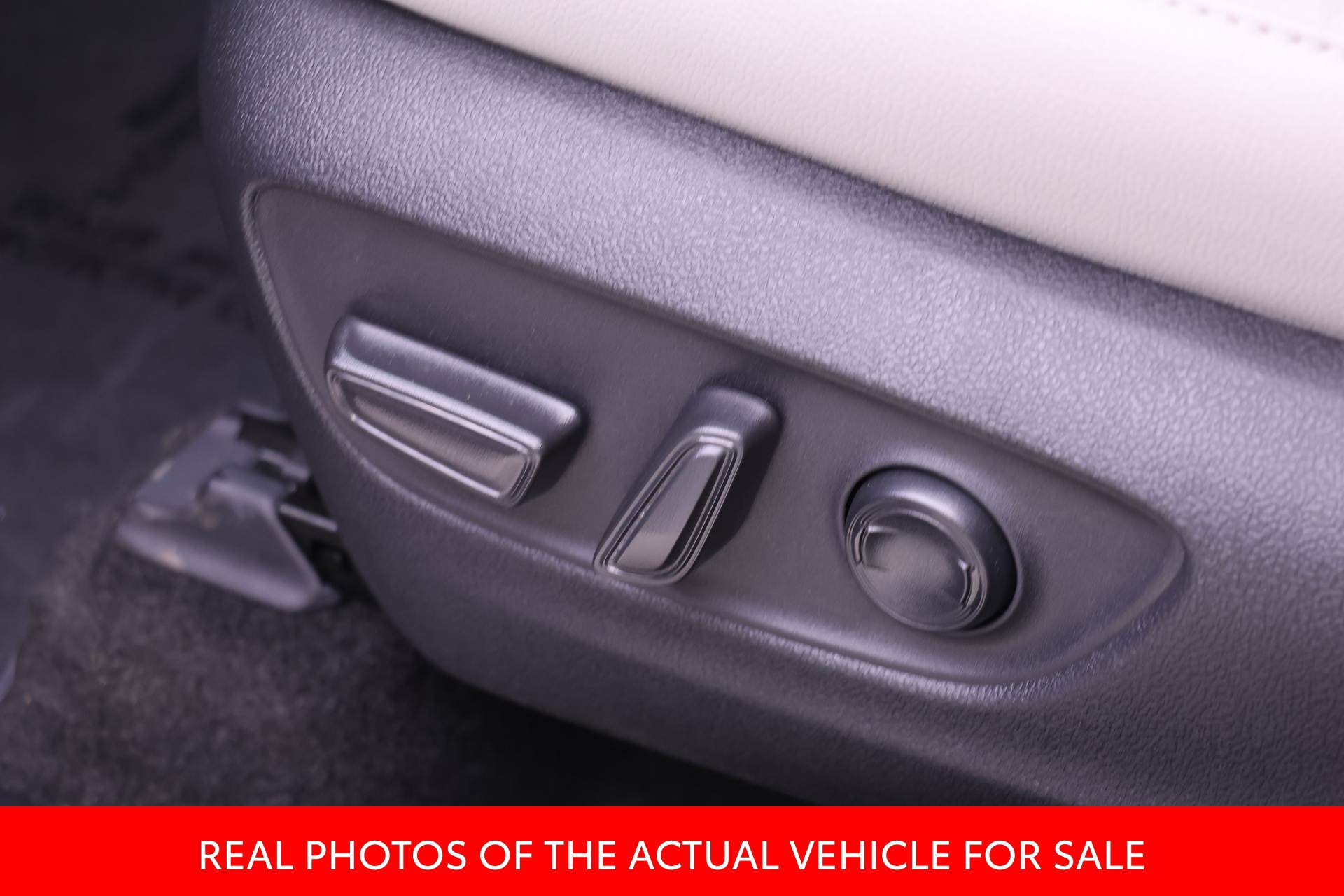 Used 2024 Toyota Grand Highlander AWD image 14