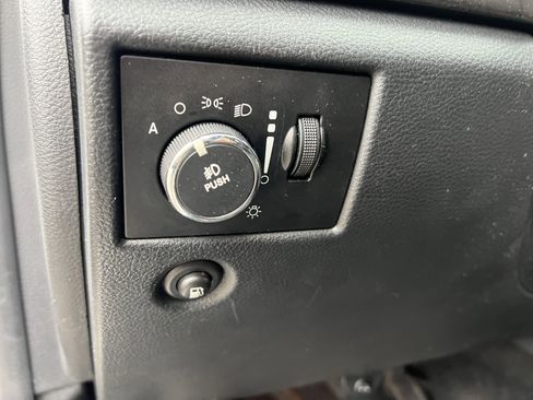 Used 2011 Jeep Grand Cherokee Laredo w/ Trailer Tow Group image 19