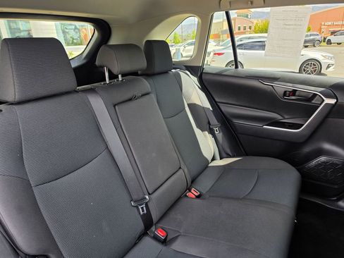 Used 2025 Toyota RAV4 LE AWD/4WD image 13