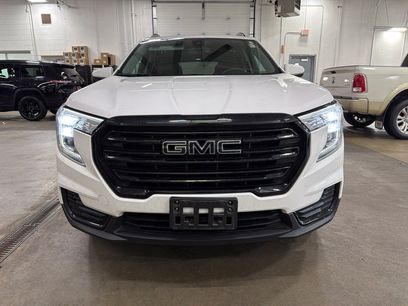Used 2022 GMC Terrain SLE w/ Driver Convenience Package