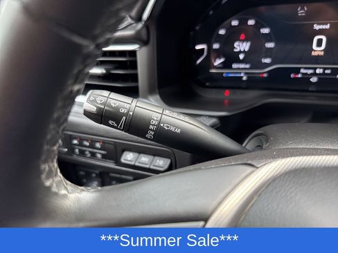 Used 2023 GMC Yukon XL Denali image 22