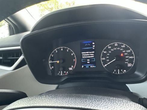 Used 2025 Toyota Corolla SE FWD image 16