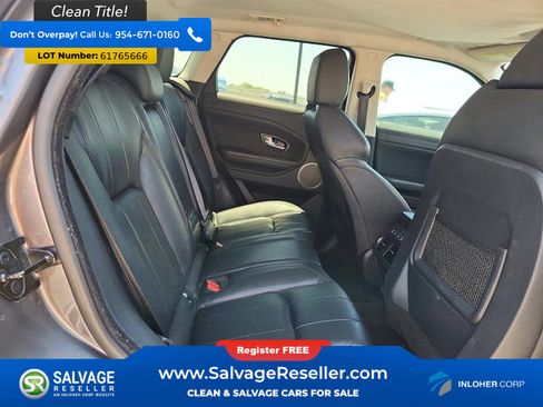 Used 2017 Land Rover Range Rover Evoque SE AWD/4WD image 15