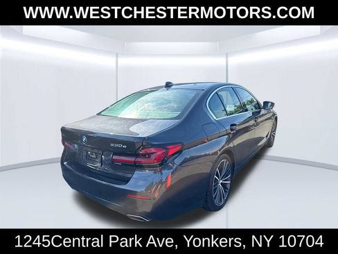 Used 2023 BMW 530e xDrive AWD/4WD image 4