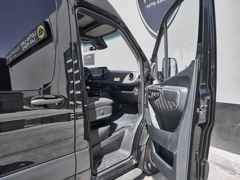 Used 2024 Mercedes-Benz Sprinter 3500 w/ Parking Package image 23