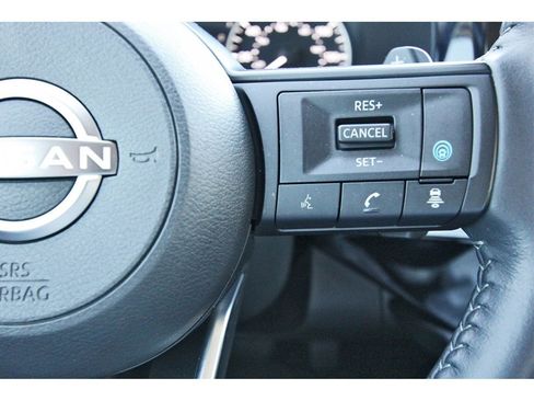 Used 2024 Nissan Pathfinder SV w/ Black Appearance Package image 12