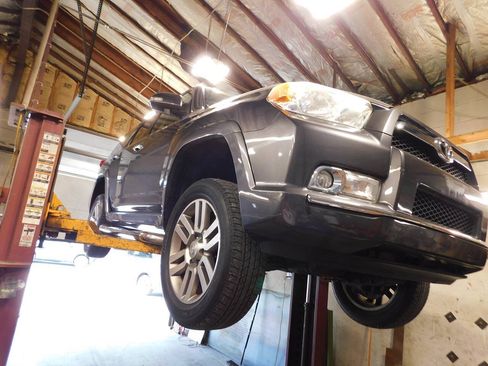 Used 2011 Toyota 4Runner Limited AWD/4WD image 46