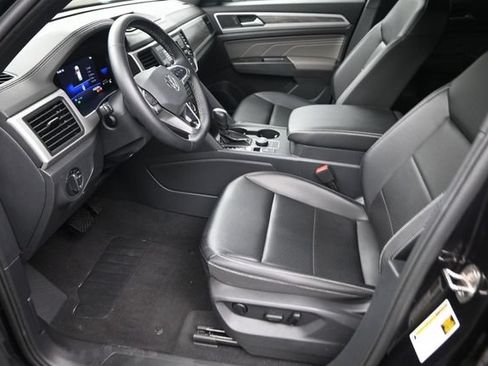Used 2022 Volkswagen Atlas Cross Sport SE AWD/4WD image 10